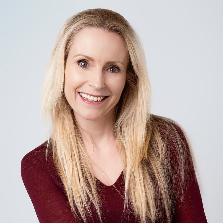 Portrait of Rachael Scott